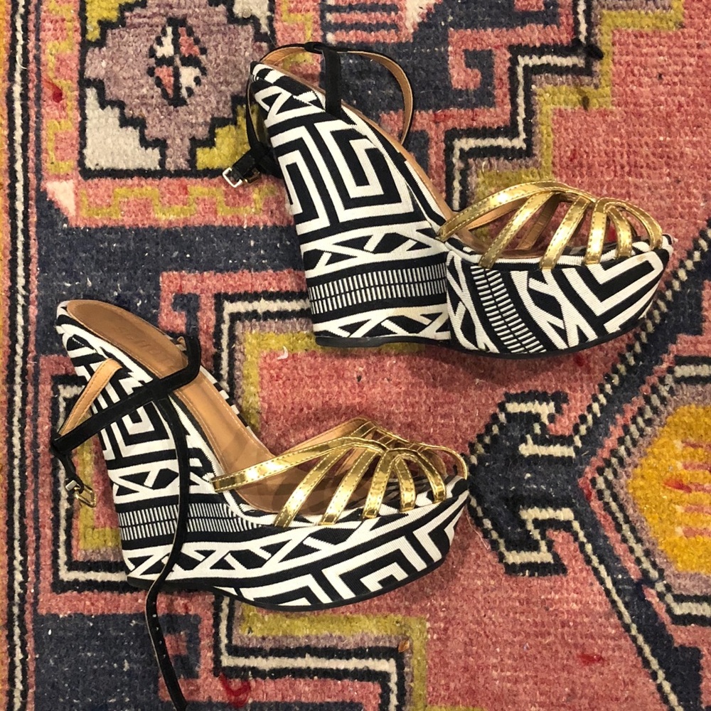 Schultz Aztec Platforms